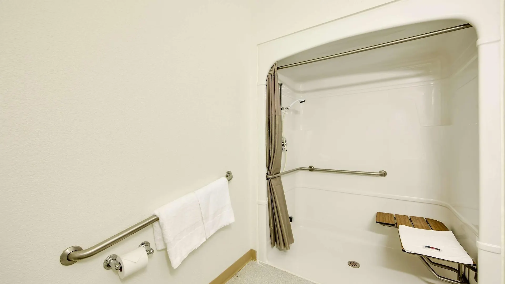 Motel 6-Brampton, On - Toronto Canada